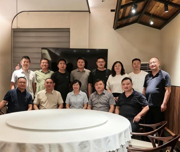 凝心聚力叙乡情，携手共进谋发展 —— william威廉官网走访济南员工